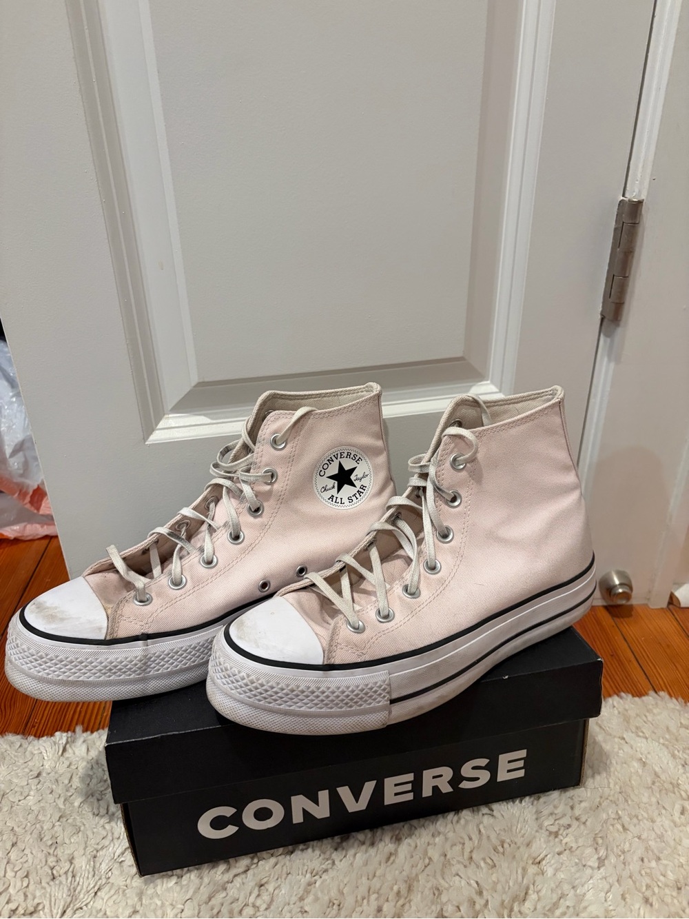 Converse Chuck Taylor All Star High Top Sneakers - Pale Pink w Original Box